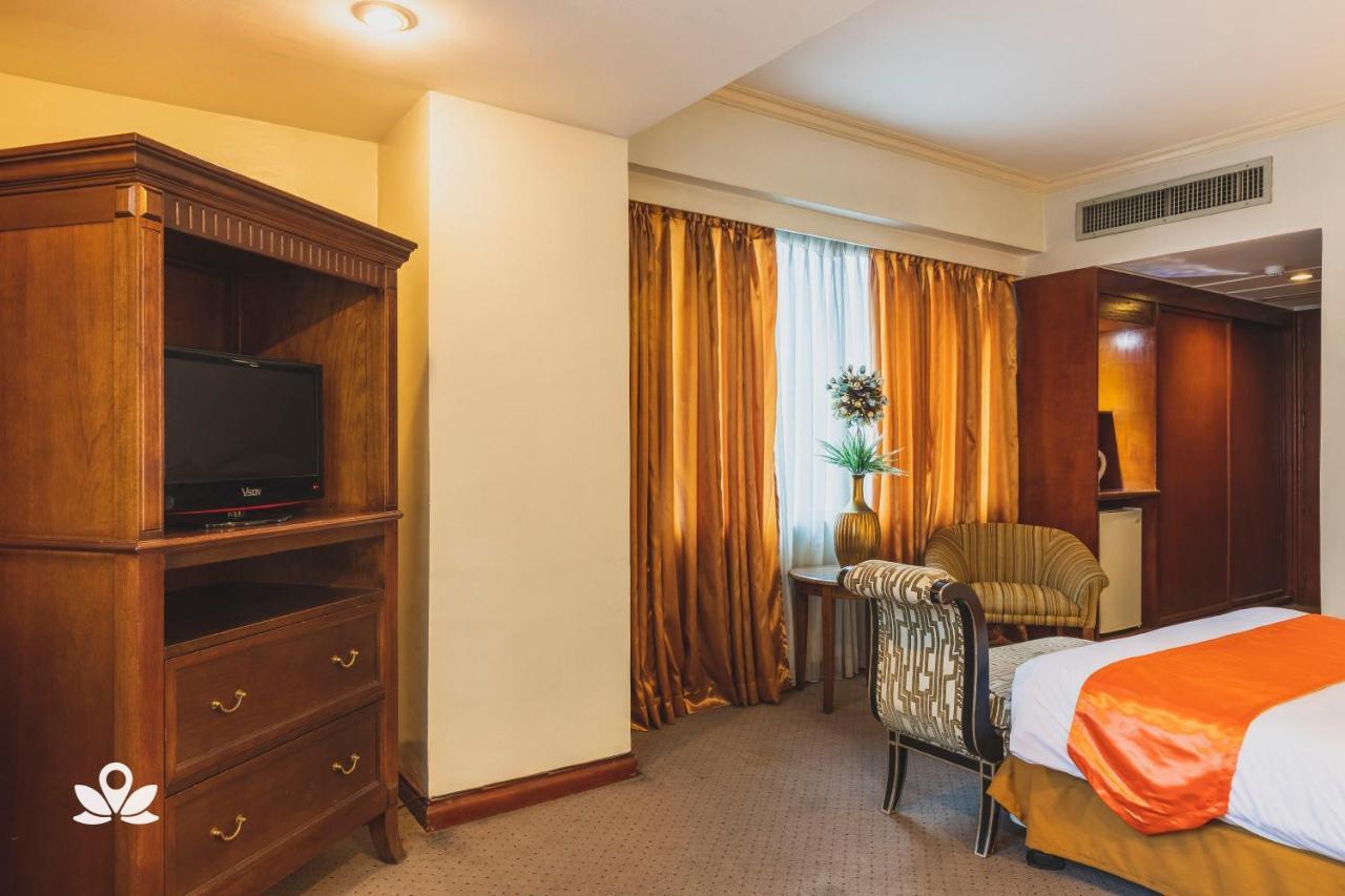 Zen Rooms Tiara Oriental Manila Makati City Exterior photo